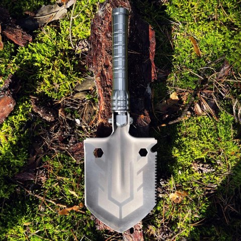 Saperka survivalowa 10w1 łopata składana z nożem, śrubokrętem, zbijakiem do szyb Saperka survivalowa 10w1 łopata składana z nożem, śrubokrętem, zbijakiem do szyb
