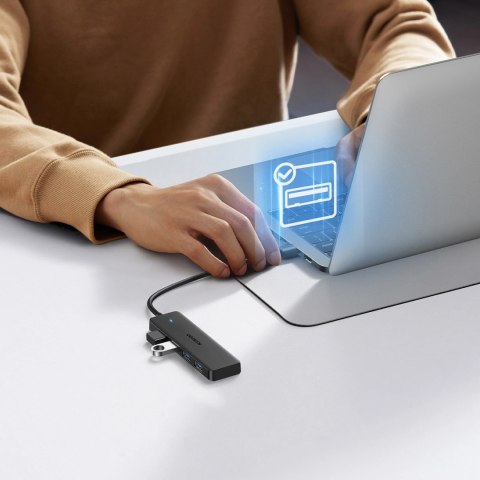 HUB Ugreen CM219 35574 z 4 portami USB-A 3.0 i kablem USB-A 3.0 1m - czarny HUB Ugreen CM219 35574 z 4 portami USB-A 3.0 i kablem USB-A 3.0 1m - czarny