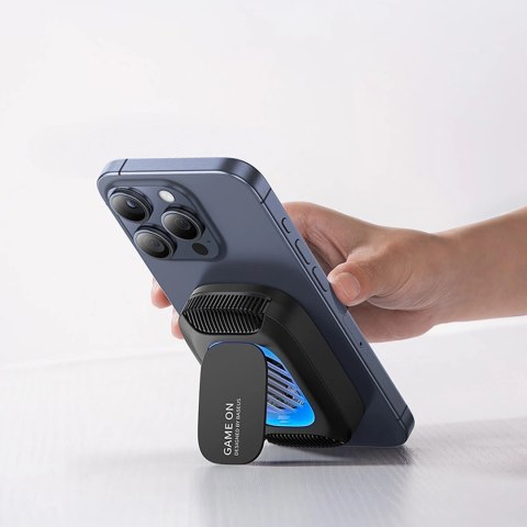 Wentylator do chłodzenia smartfona Baseus MagPro II z ładowaniem indukcyjnym 15W i podstawką - czarny Wentylator do chłodzenia smartfona Baseus MagPro II z ładowaniem indukcyjnym 15W i podstawką - czarny