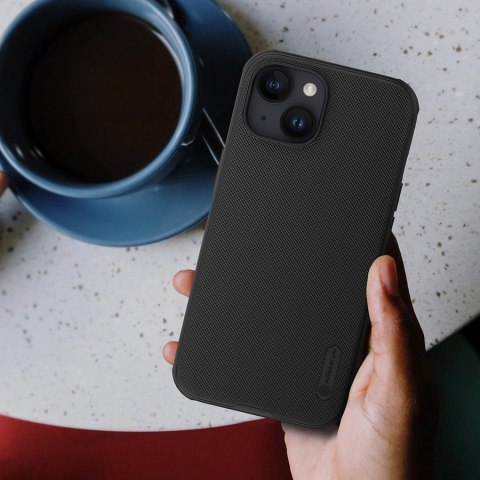 Wzmocnione etui Nillkin Super Frosted Shield Pro do iPhone 15 - czarne Wzmocnione etui Nillkin Super Frosted Shield Pro do iPhone 15 - czarne