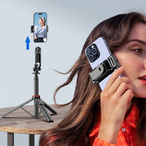 Selfie stick WC1Y2S teleskopowy tripod 1.3m ze stopu aluminium z uchwytem na telefon - czarny Selfie stick WC1Y2S teleskopowy tripod 1.3m ze stopu aluminium z uchwytem na telefon - czarny