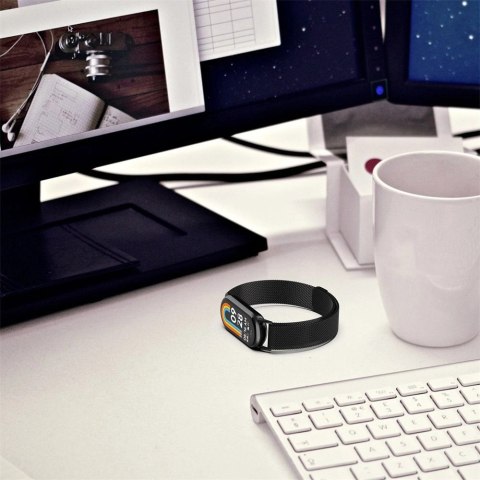 Pasek Tech-Protect MilaneseBand na Xiaomi Smart Band 8 / 8 NFC - złoty Pasek Tech-Protect MilaneseBand na Xiaomi Smart Band 8 / 8 NFC - złoty
