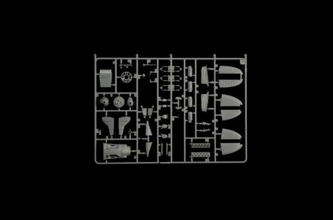 Model plastikowy Macchi MC.205 Veltro 1/32 Model plastikowy Macchi MC.205 Veltro 1/32