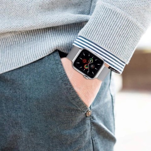 Pasek Tech-Protect MilaneseBand na Apple Watch 4 / 5 / 6 / 7 / 8 / 9 / SE / Ultra 1 / 2 (42/44/45/49 mm) - srebrny Pasek Tech-Protect MilaneseBand na Apple Watch 4 / 5 / 6 / 7 / 8 / 9 / SE / Ultra 1 / 2 (42/44/45/49 mm) - srebrny