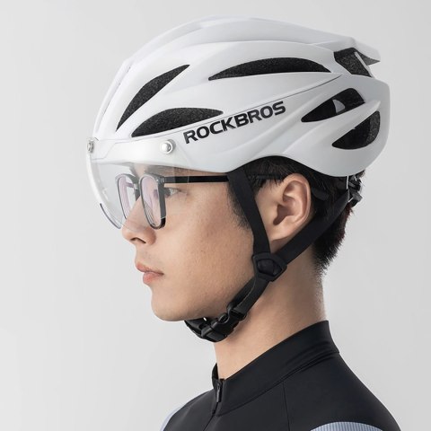 Kask rowerowy Rockbros z szybką, odpinane okulary z ochroną UV, unisex, błyszczący - biały Kask rowerowy Rockbros z szybką, odpinane okulary z ochroną UV, unisex, błyszczący - biały