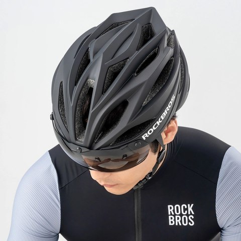 Kask rowerowy Rockbros z szybką, odpinane okulary z ochroną UV, unisex - czarny Kask rowerowy Rockbros z szybką, odpinane okulary z ochroną UV, unisex - czarny