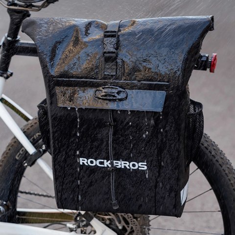Sakwa rowerowa Rockbros z funkcją plecaka, wodoodporna, z zaczepem na kask 18l - czarna Sakwa rowerowa Rockbros z funkcją plecaka, wodoodporna, z zaczepem na kask 18l - czarna