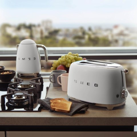 Czajnik elektryczny SMEG CLF03WHMEU Czajnik elektryczny SMEG CLF03WHMEU