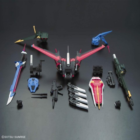 Figurka kolekcjonerska Bandai PG 1/60 PERFECT STRIKE GUNDAM Figurka kolekcjonerska Bandai PG 1/60 PERFECT STRIKE GUNDAM