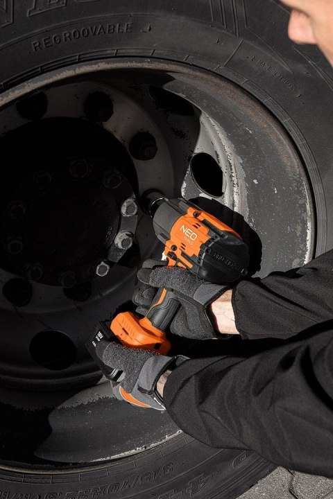 NEO tools 04-618 wkrętak zasilany/zakrętark udarowy NEO tools 04-618 wkrętak zasilany/zakrętark udarowy