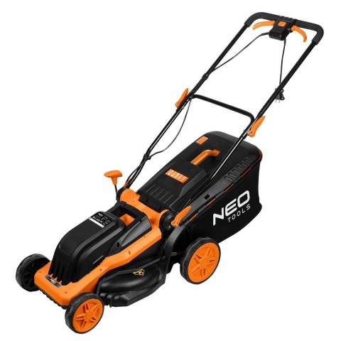 Kosiarka 1600W z szerok. cięcia 380mm i koszem o pojemności 45L Kosiarka 1600W z szerok. cięcia 380mm i koszem o pojemności 45L
